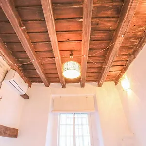 Apartamento Corazón De Triana. Loft Estiloso Y Confortable., Sevilla
