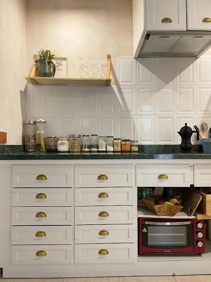 Serva La Bari Studio Seville