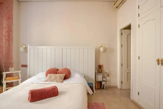 Serva La Bari Studio Seville Apartment